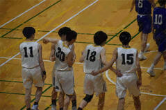 250503【写真】男子バスケットボール部(第80回大阪高等学校総合体育大会(vs東淀川)) (2).JPGのサムネイル画像