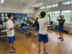 240819【写真】体育祭準備（衣装講習会）.docx (3).JPGのサムネイル画像