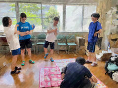 240723【写真】体育祭準備（衣装制作準備） (1).JPGのサムネイル画像