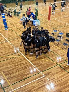 250119【写真】女子バレーボール部活動報告（北摂大会決勝トーナメント第３位） (1).jpgのサムネイル画像