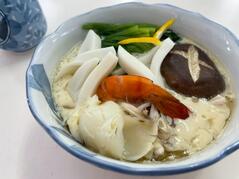 1/29（木）授業の風景89（３年「生活文化」、揚げもち雑煮＆小田巻蒸し、甘酒クッキー＆プチトマトの麻婆豆腐、雑穀スープ）