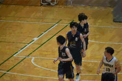 250504【写真】男子バスケットボール部(第80回大阪高等学校総合体育大会(vs阪南)) (2).JPGのサムネイル画像