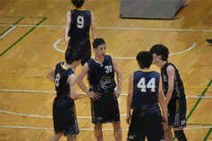 250504【写真】男子バスケットボール部(第80回大阪高等学校総合体育大会(vs阪南)) (3).JPGのサムネイル画像