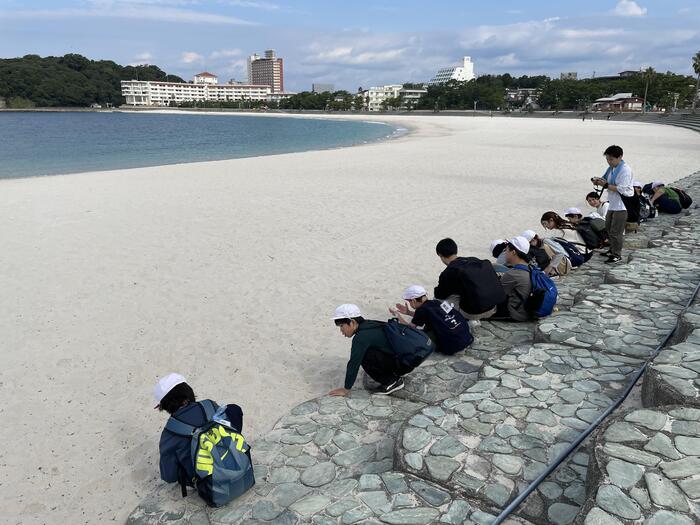 秋空の白良浜