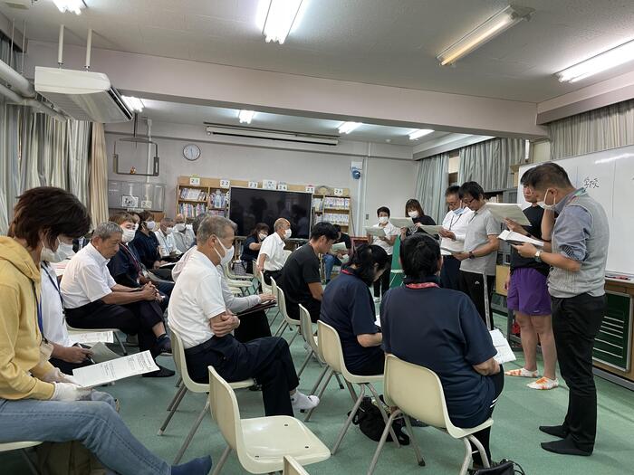 通学バス乗車時における緊急対応訓練。