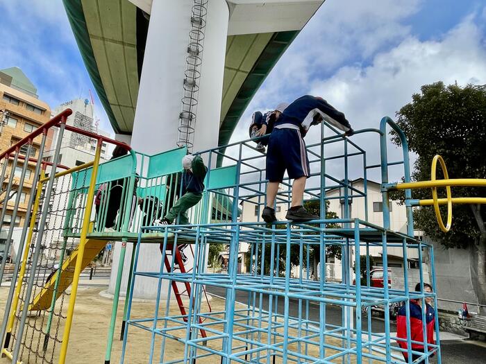 【小学部2年 児童記事】ぼくらのお気に入り公園🛝