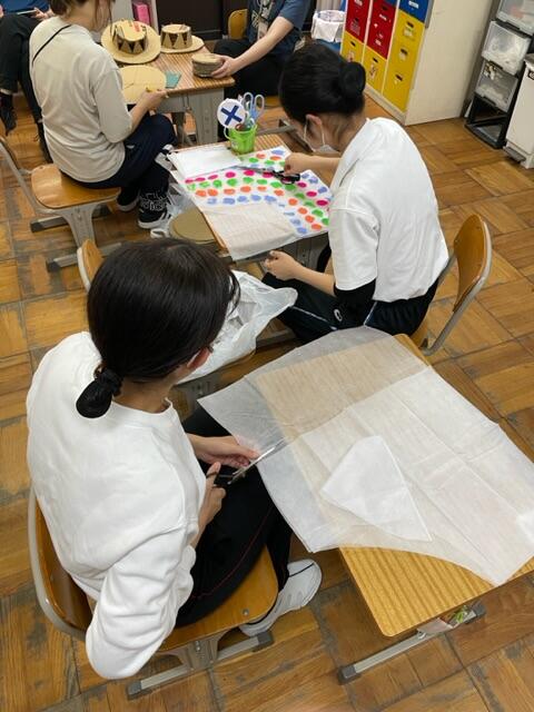 学生さんもお手伝い。