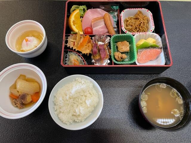 朝食後、名古屋港水族館に向かいます。
