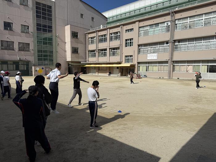 穏やかな秋の陽射しのもとで。