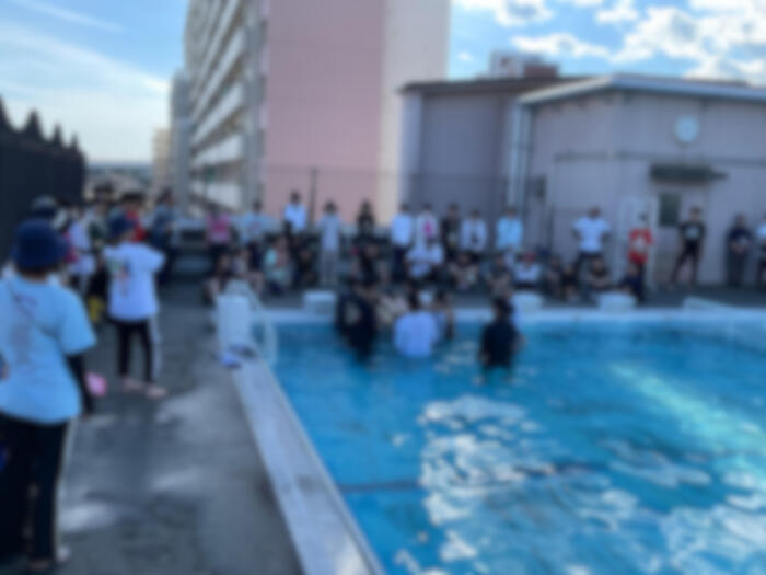 日赤社プール安全着衣泳研修