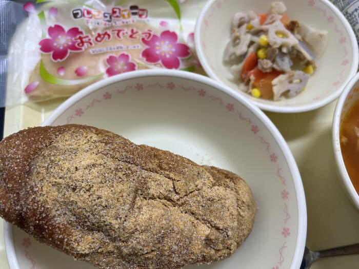 【給食】卒業お祝い献立