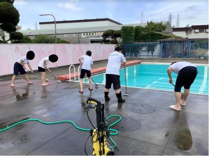 プール清掃