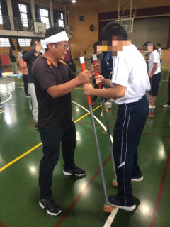 中学部「交流 伝承あそび」