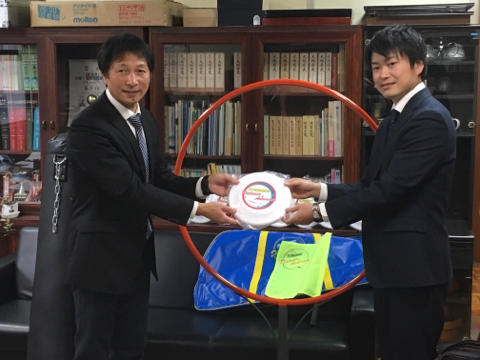 栗本鉄工所様から寄贈いただきました。