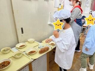 小学部２年生 給食当番