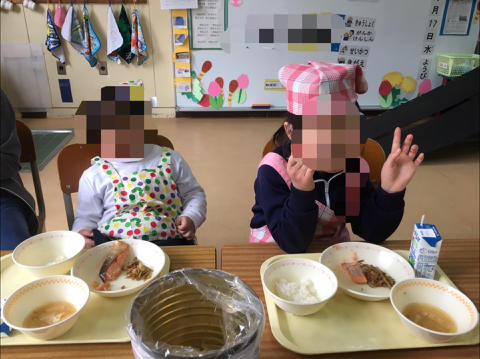 小学部 「1年生の給食」