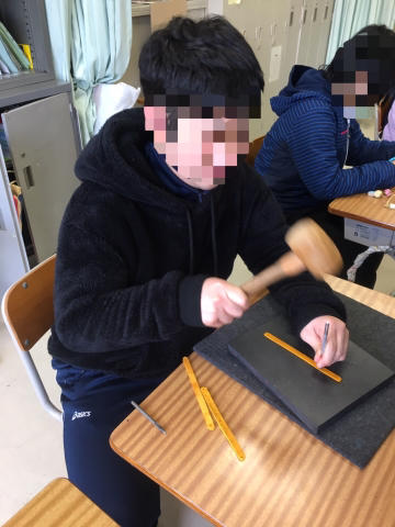 高等部 「ストラップ作り」