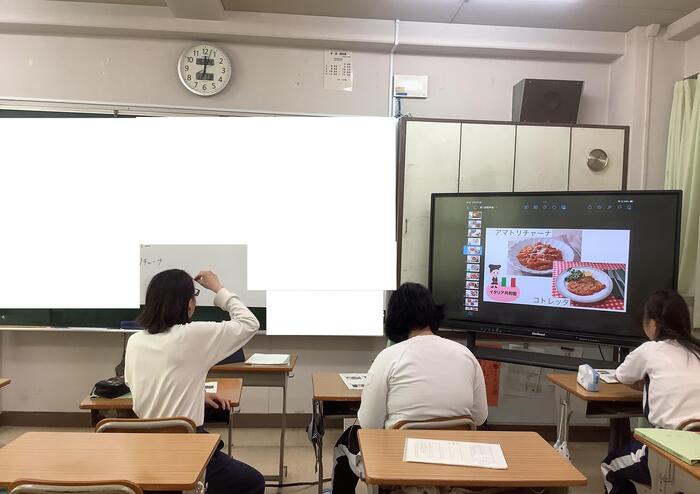 高等部1年 世界の料理を給食に!