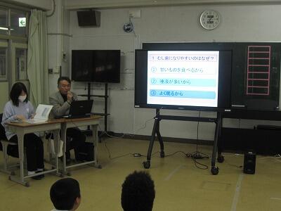 中学部1年生 歯みがき指導を行いました！