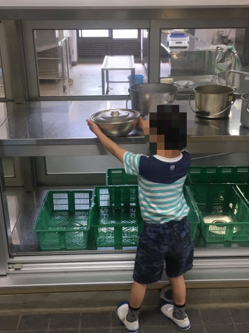 小学部 給食の返却当番(お仕事)