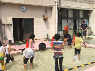 小学部 水遊び