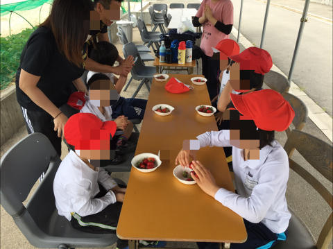 小学部「いちご狩り」