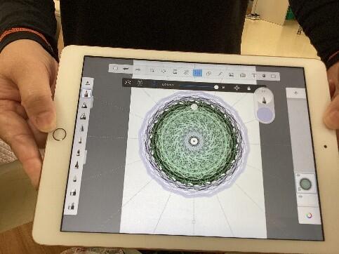 iPadを使ってデザインしよう【肢体不自由教育部門 高等部（職業）】