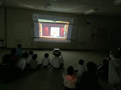 単焦点プロジェクタを使った文化祭の事後学習【知的障がい教育部門 小学部】