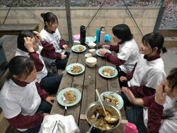 キャンプ実習夕食1-6.jpg
