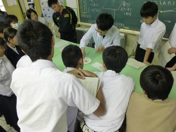 1027 中学校へ出張授業を