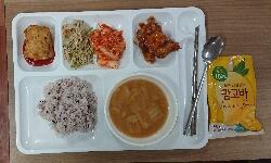 給食1_1.jpg