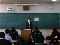 １１／４（水）２年生「卒業生に聞く」を実施