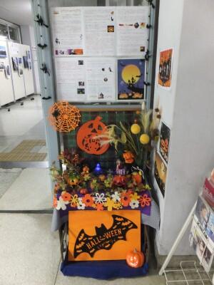 職員室前の飾り～ハロウィン～