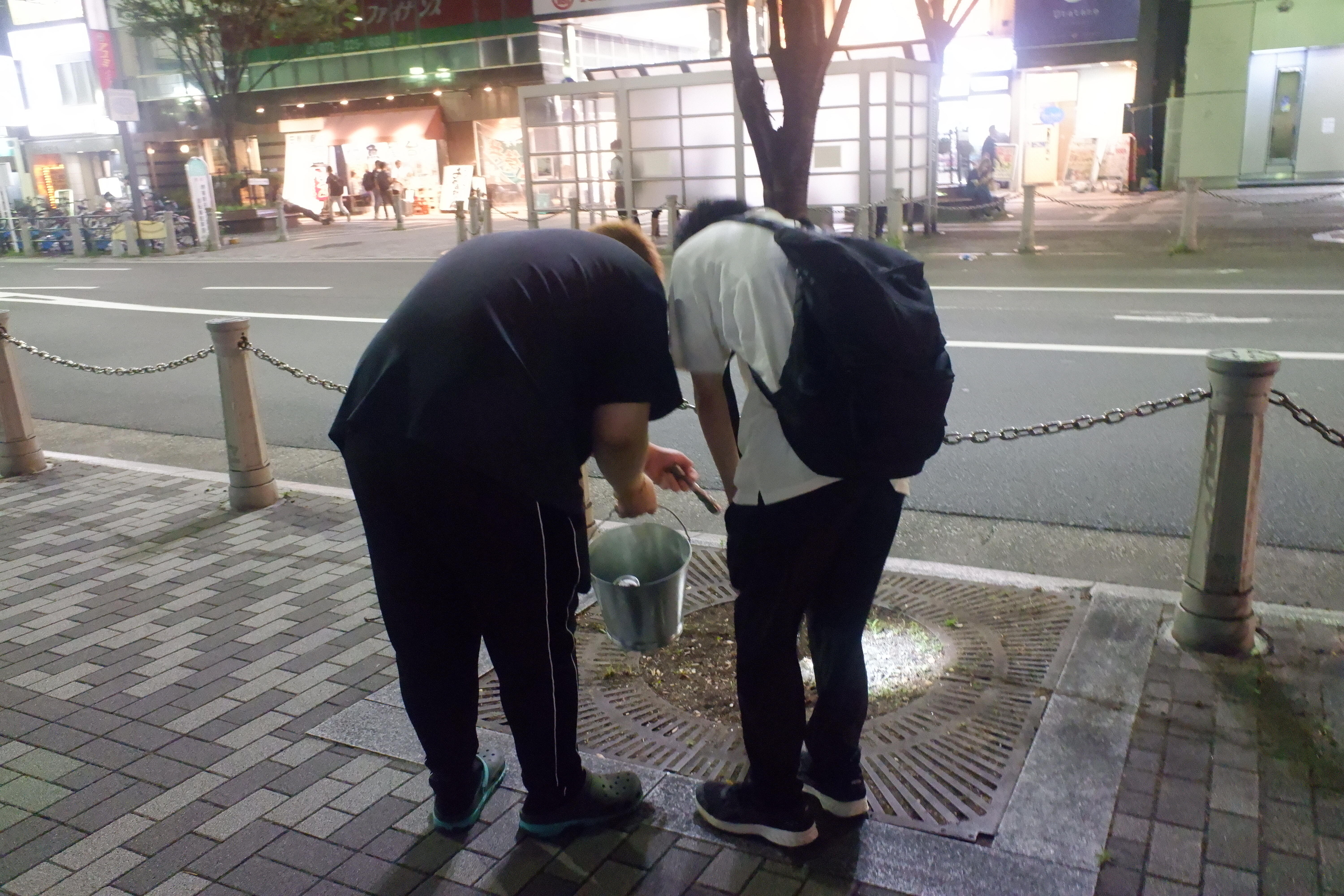 夜回り清掃①.JPG