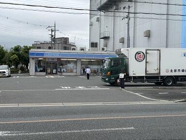４ 立ち番ローソンモザイク1.jpg