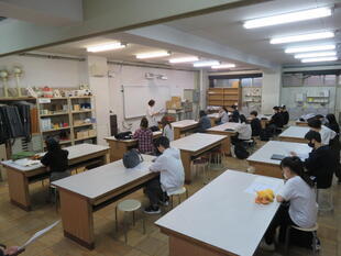 【授業の様子】産業社会と人間(1年生)