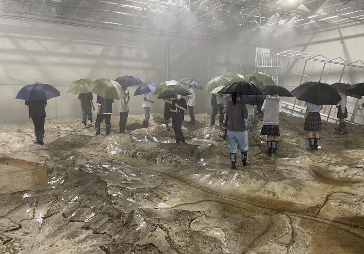 京大工学(降雨装置).jpg