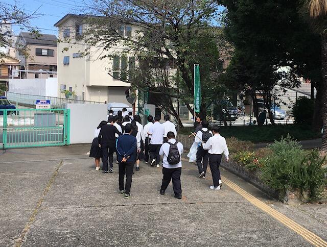 生徒有志による地域清掃