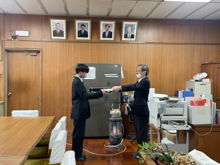 ダウンロード (15).png