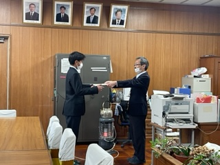 ダウンロード (17).png