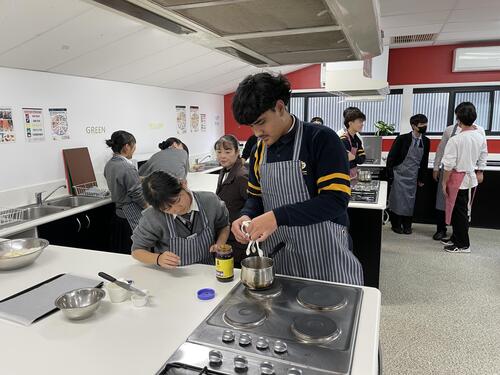海外語学研修19 調理実習を行いました!