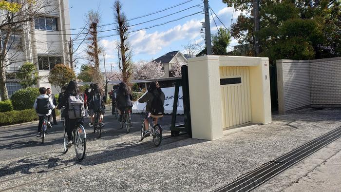 4月9日(火)3学年揃っての登校が始まりました。