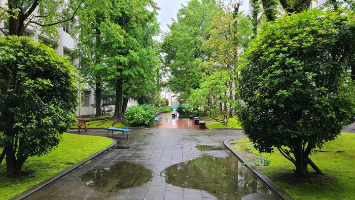 5月21日(金)中間考査2日目~大雨による学研都市線の遅延で登校が遅れた生徒は別室受験