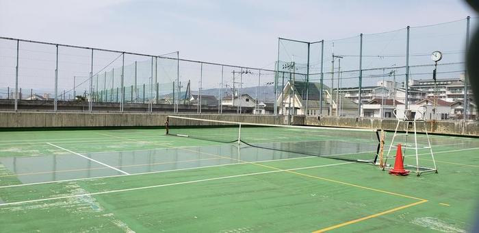 3月27日(水)自転車置き場上の硬式テニスコートに防球ネット増設