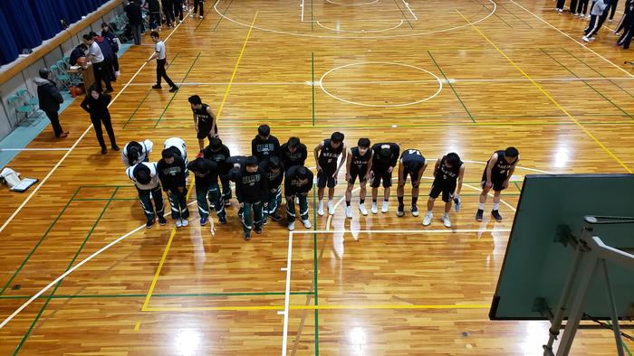 1月13日(月・祝)午後は男子バスケットボール部の応援をしました。