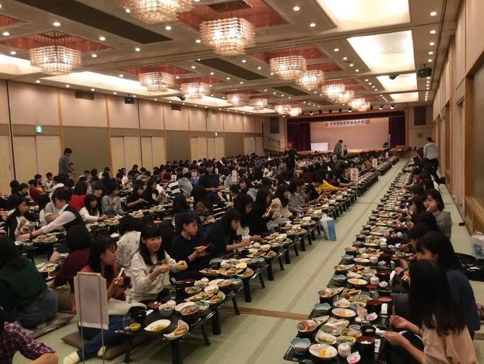10月18日（木）修学旅行第三日目 全クラスが南三陸ホテル観洋に到着、夕食の後は全体レク