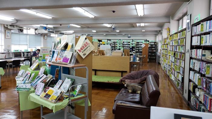 4月12日(金)牧野高校の朝~図書館は自習室に。8時には開館しています。~