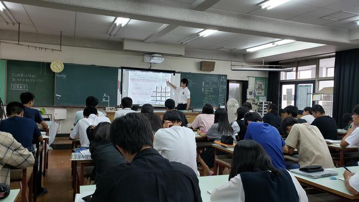 9月18日(水)教育庁からの学校訪問~学校運営状況の説明と授業見学