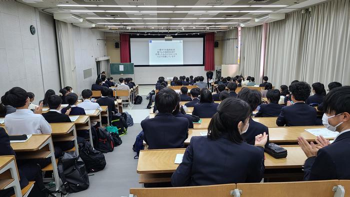 11月10日(水)2年生に国公立大学進学の進路講演会
