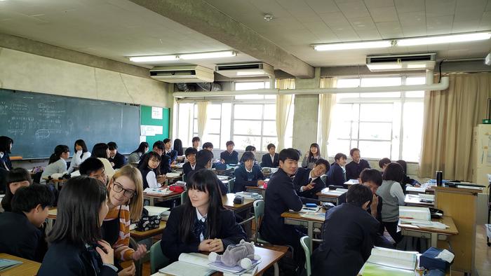 5月7日(火)オーストラリアからの留学生が、今日から来ています。~早速、授業に参加